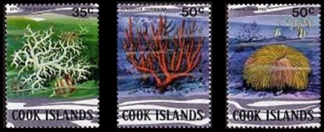 Korallenserie mit stilisierten Fischen Cook Islands 1981